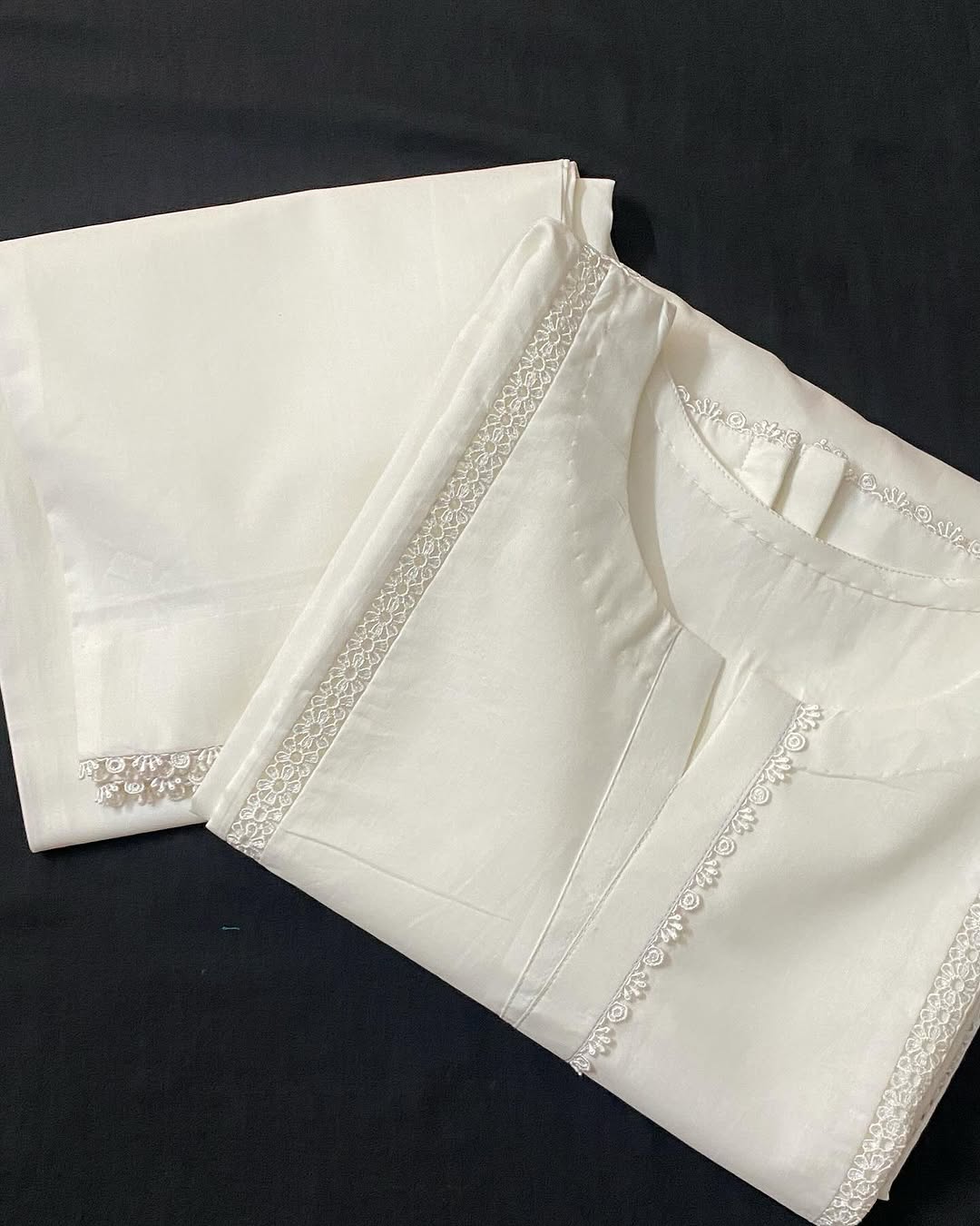 Sf 375 - White Lace Work lawn 2 Pc Stitched Suit
