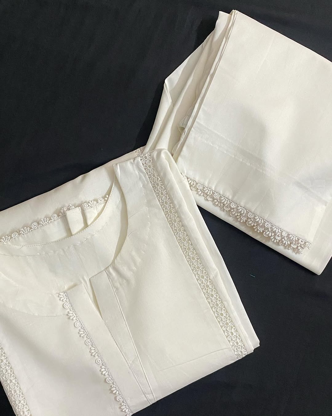 Sf 375 - White Lace Work lawn 2 Pc Stitched Suit